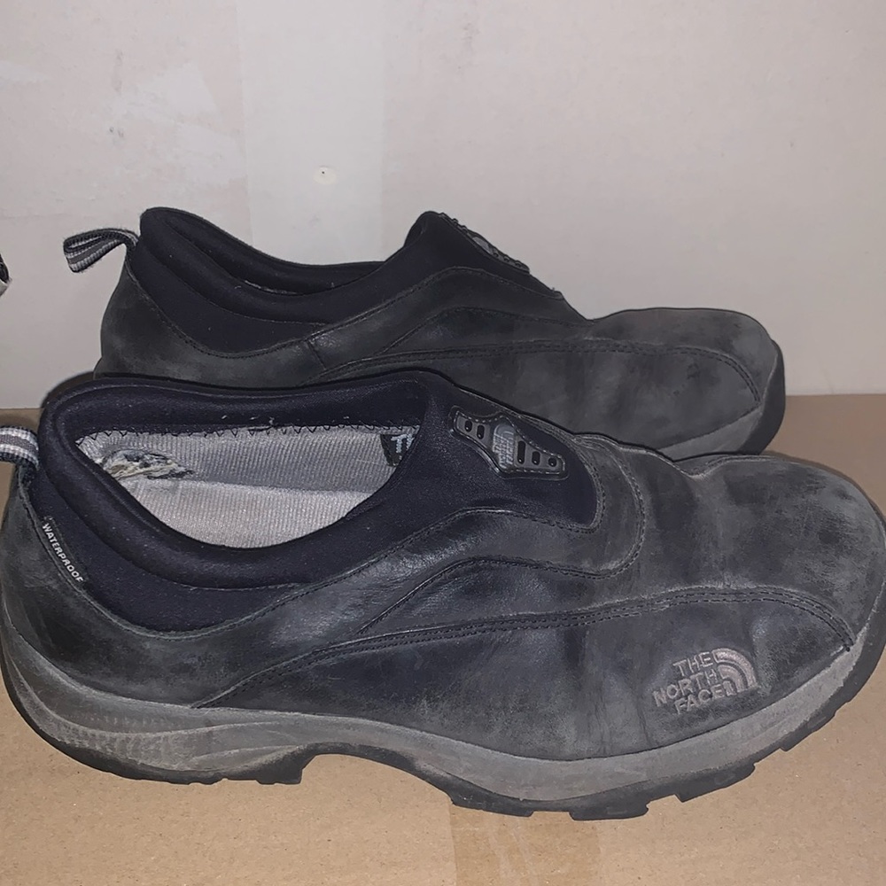 North face winter grip shoes 9.5